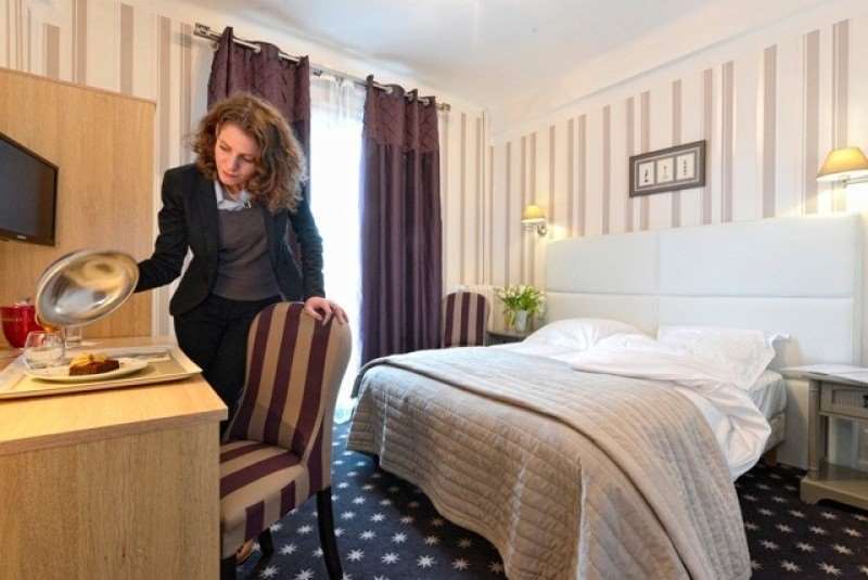 Hotel Le Berry Saint-Nazaire الغرفة الصورة